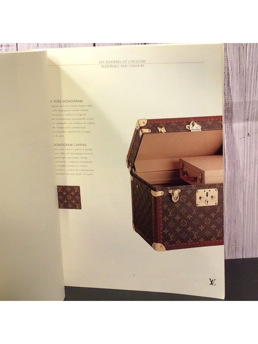Louis Vuitton Le Catalogue Vintage 1993 Book - Picture 5 of 8